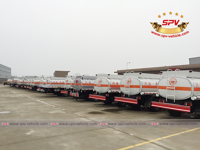 20 units of mini mobile refueling tanker trucks JMC are ready for China domestic delivery
